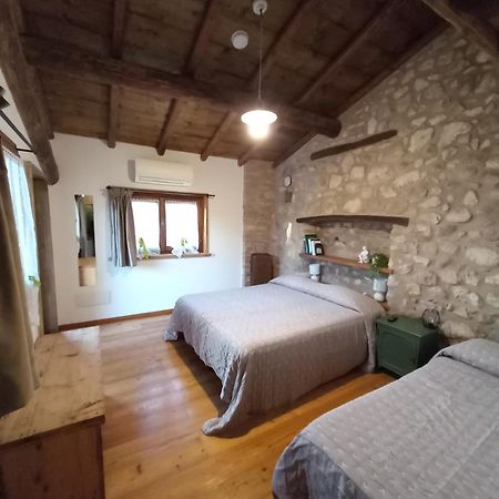 Corte Davini Agriturismo Monzambano Exterior photo