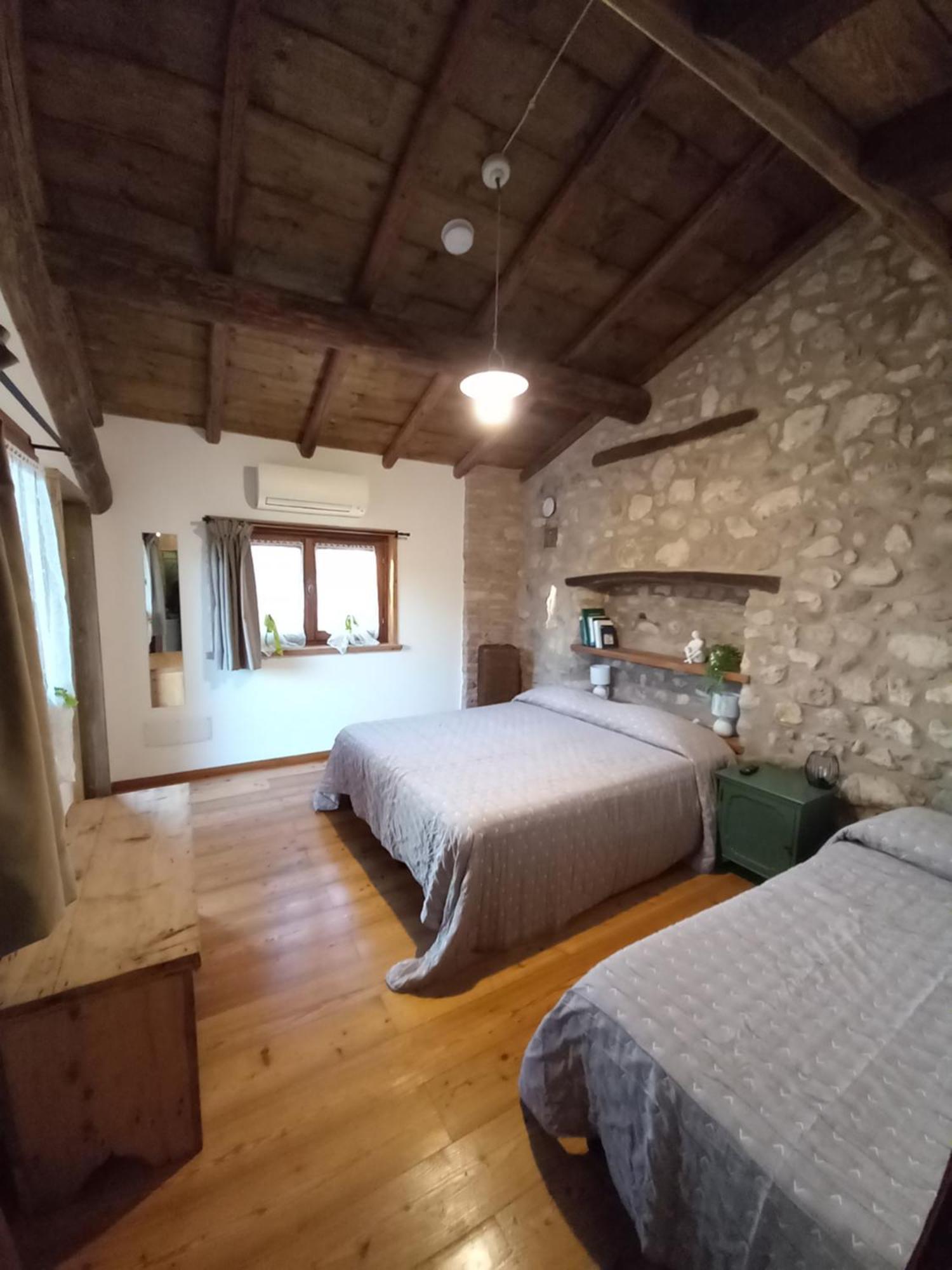 Corte Davini Agriturismo Monzambano Exterior photo